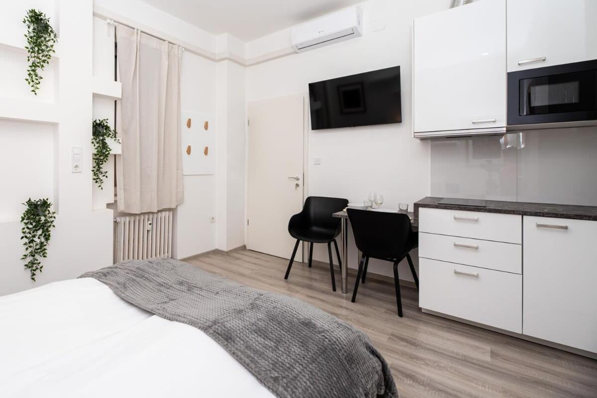 Extra Central - New - Charming Studio Budapesta Exterior foto